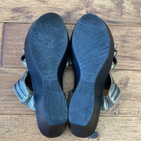 Naot Metallic Pewter Platform Wedge Slide Sandals Comfort Size 41 - Picture 9 of 11